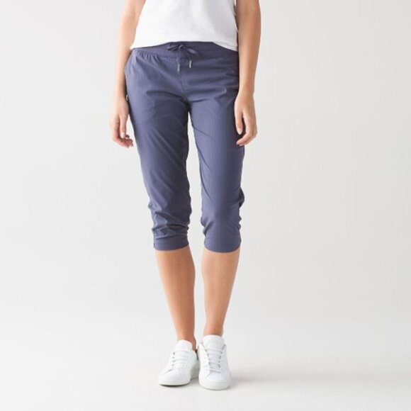 LULULEMON Studio Crop II Pants Size 2 - Picture 1 of 10